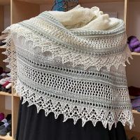 Asymmetrical Shawl *Eleonore*